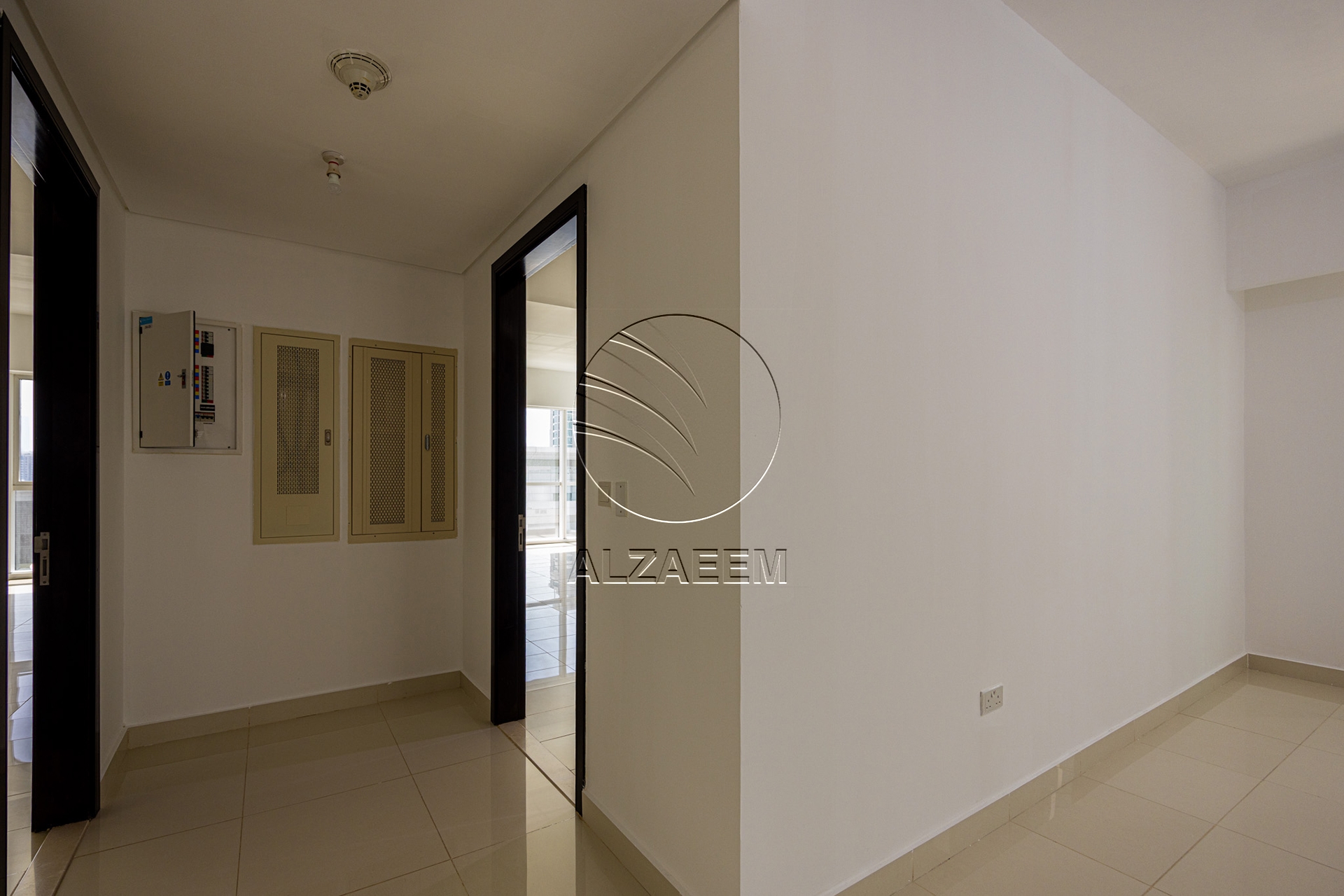 VACANT and Spacious Unit with Marina Views