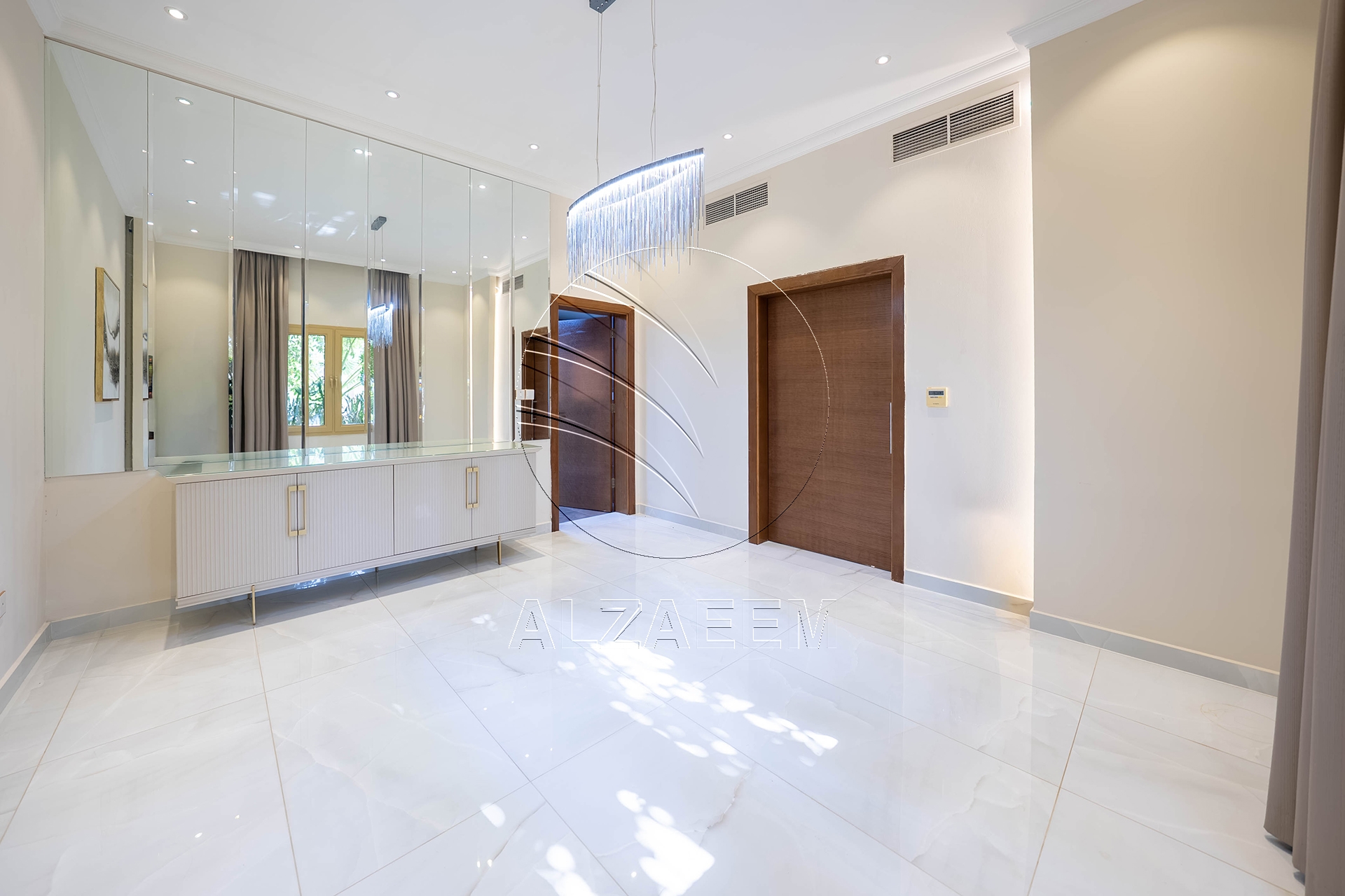 Single Row | Upgraded 5BR Villa | Pool and Garden