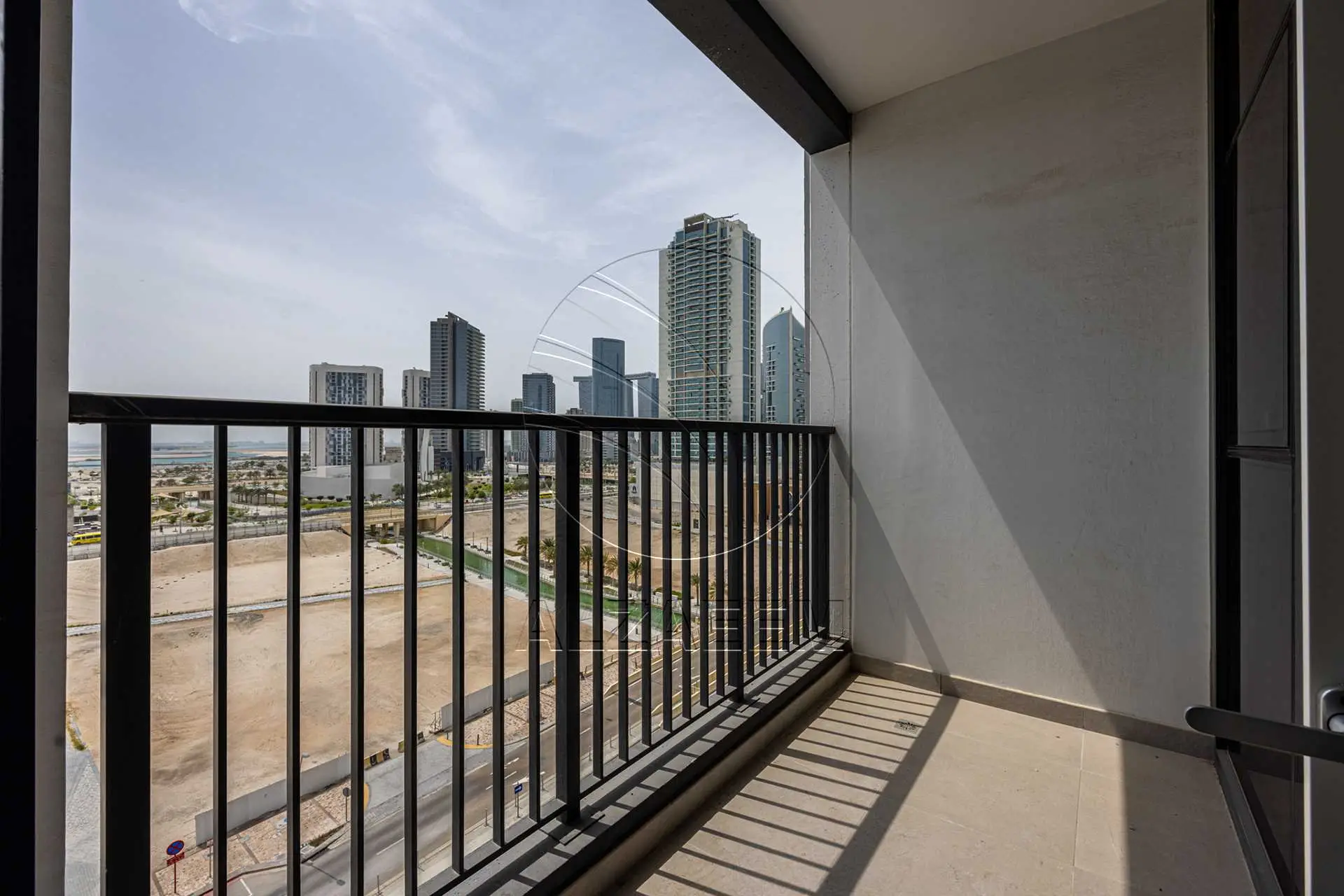 HOT DEAL! Vacant | High Level | Sea View