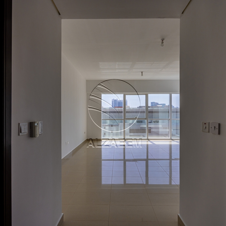 VACANT and Spacious Unit with Marina Views