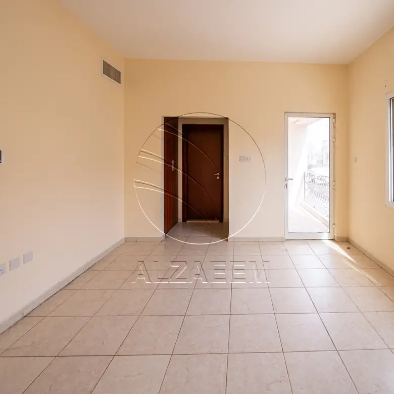 VACANT | Villa 4br Upgraded to 5br | BIG Backyard