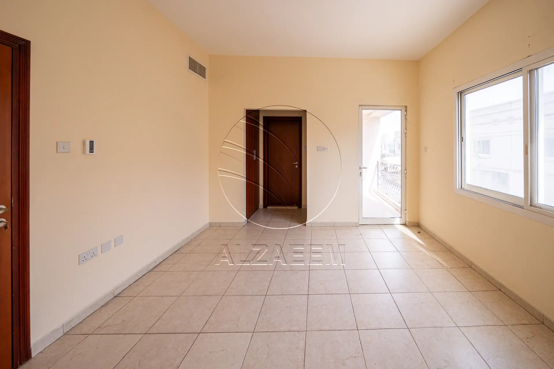 VACANT | Villa 4br Upgraded to 5br | BIG Backyard