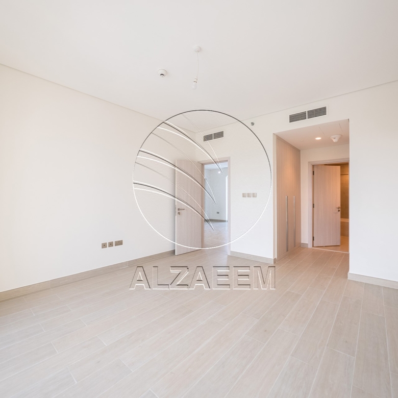 √ RARE 2BR+M Duplex | Direct Golf Course View √