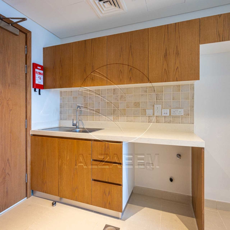 √Prime Location | Rented Studio | Community Views√