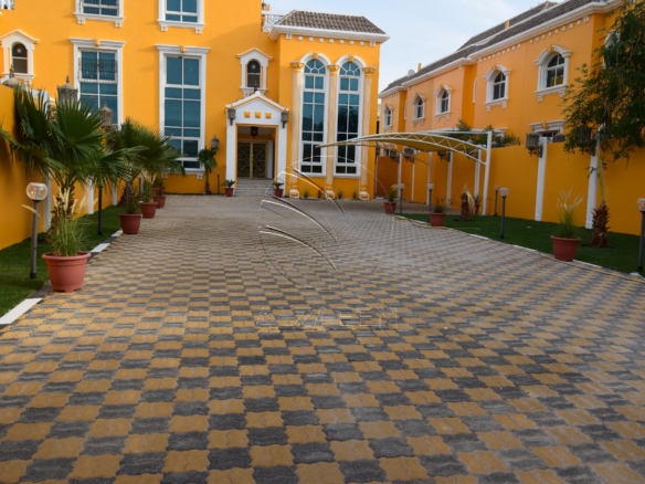 √ Corner Villa | 100×200 Plot | Covered Parking √