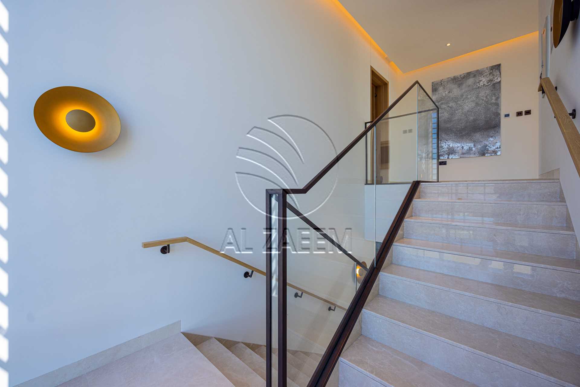 √High Ceiling | Prime Location | Luxury Living√