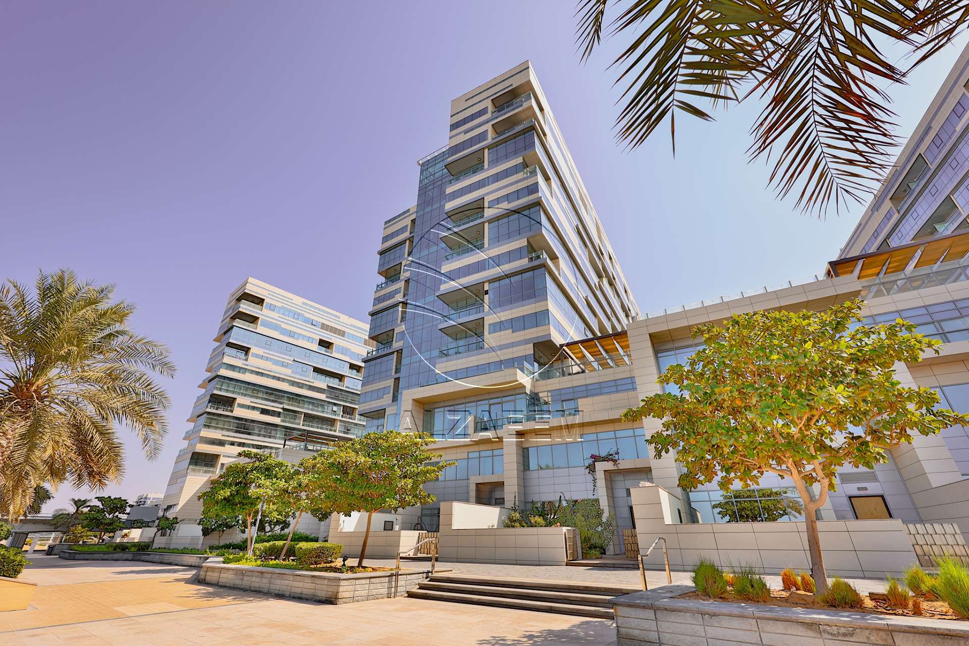 √ Sea View Living with World-Class Amenities √