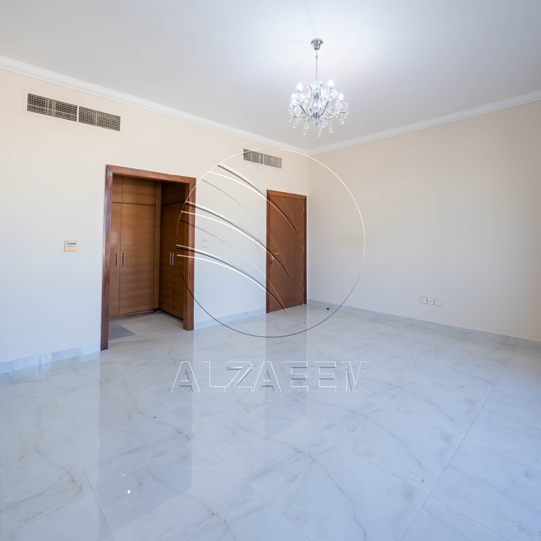 Single Row | Upgraded 5BR Villa | Pool and Garden