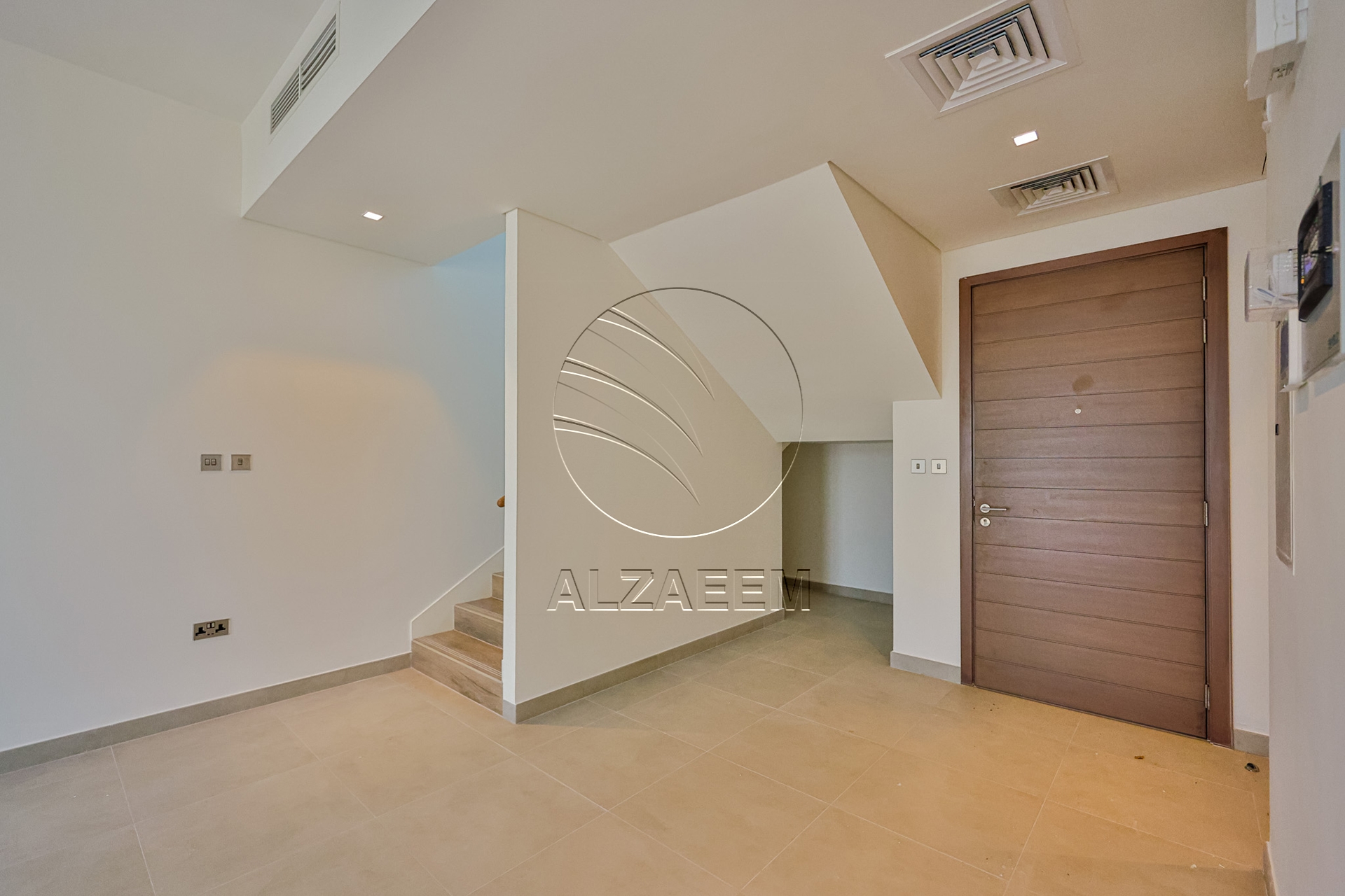 √ HOT DEAL! Spacious TH in a Prime Location √