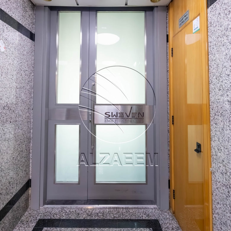√ Fitted – Spacious Showroom| Ideal Business Location √