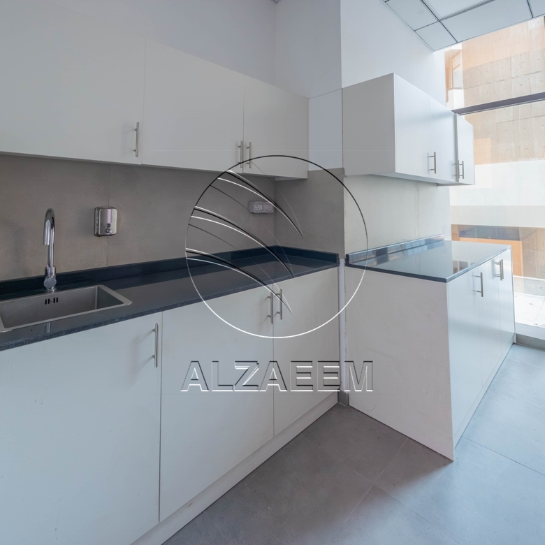 √ Fitted – Spacious Showroom| Ideal Business Location √