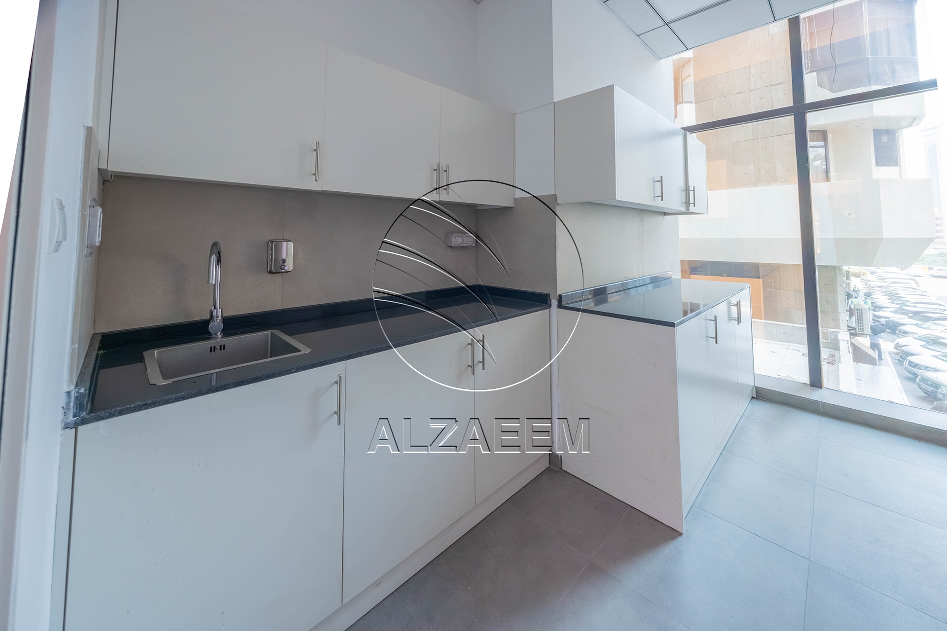 √ Fitted – Spacious Showroom| Ideal Business Location √