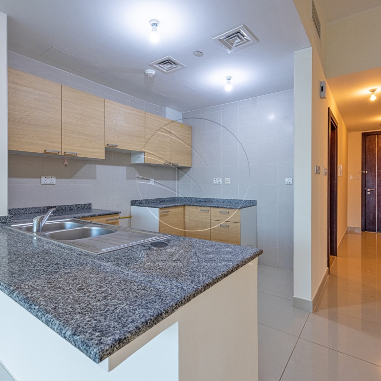 HOT | Vacant | HIGH ROI | Big Layout