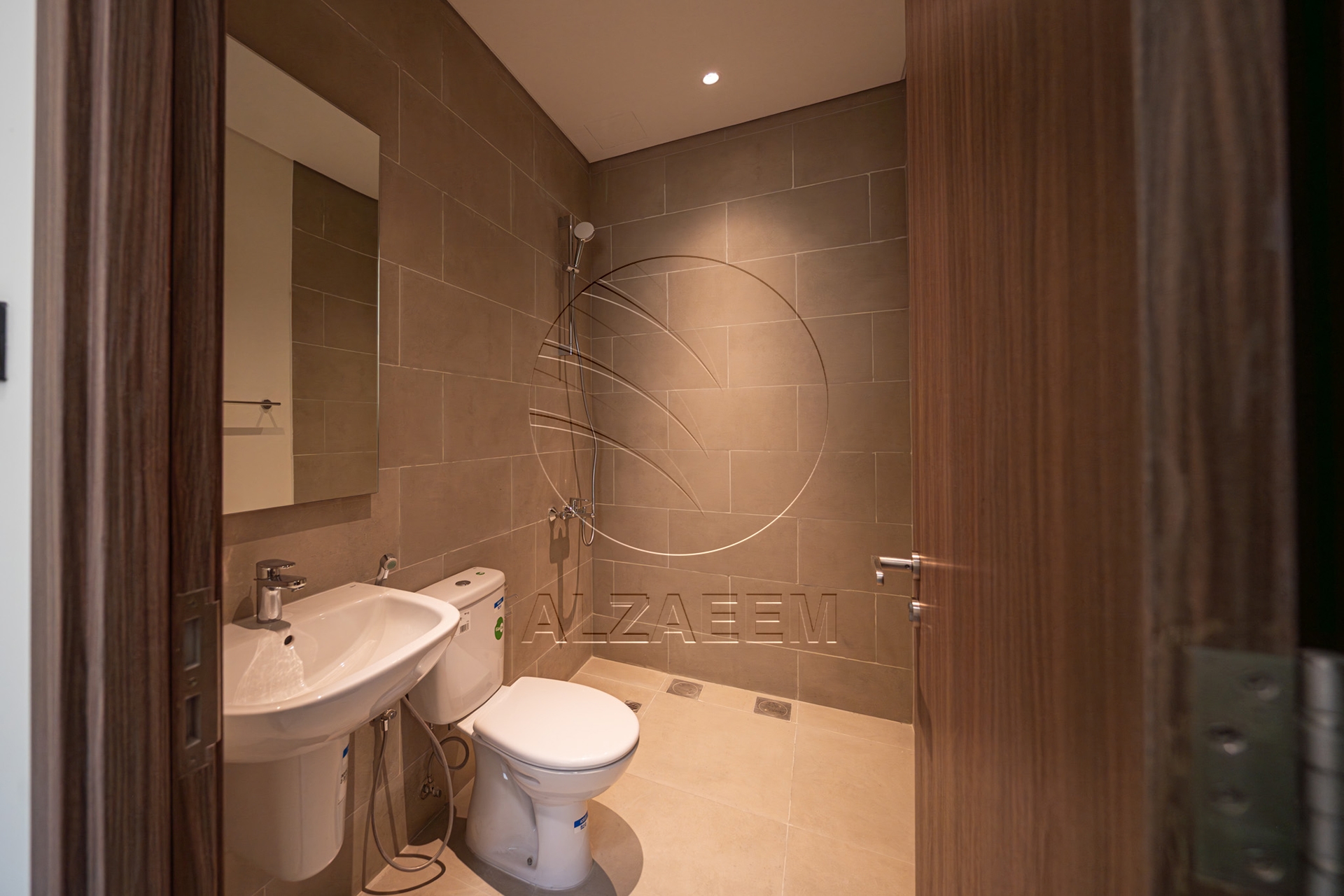 √Single Row Unit | Premium Location | Huge Plot√