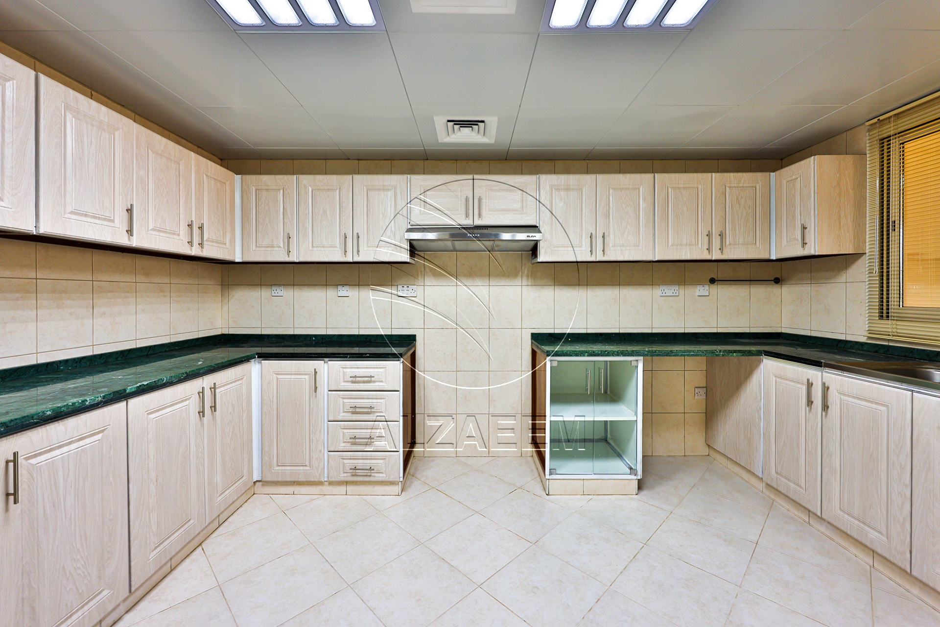 Hot and Vacant! Prime Location | Partial Sea View