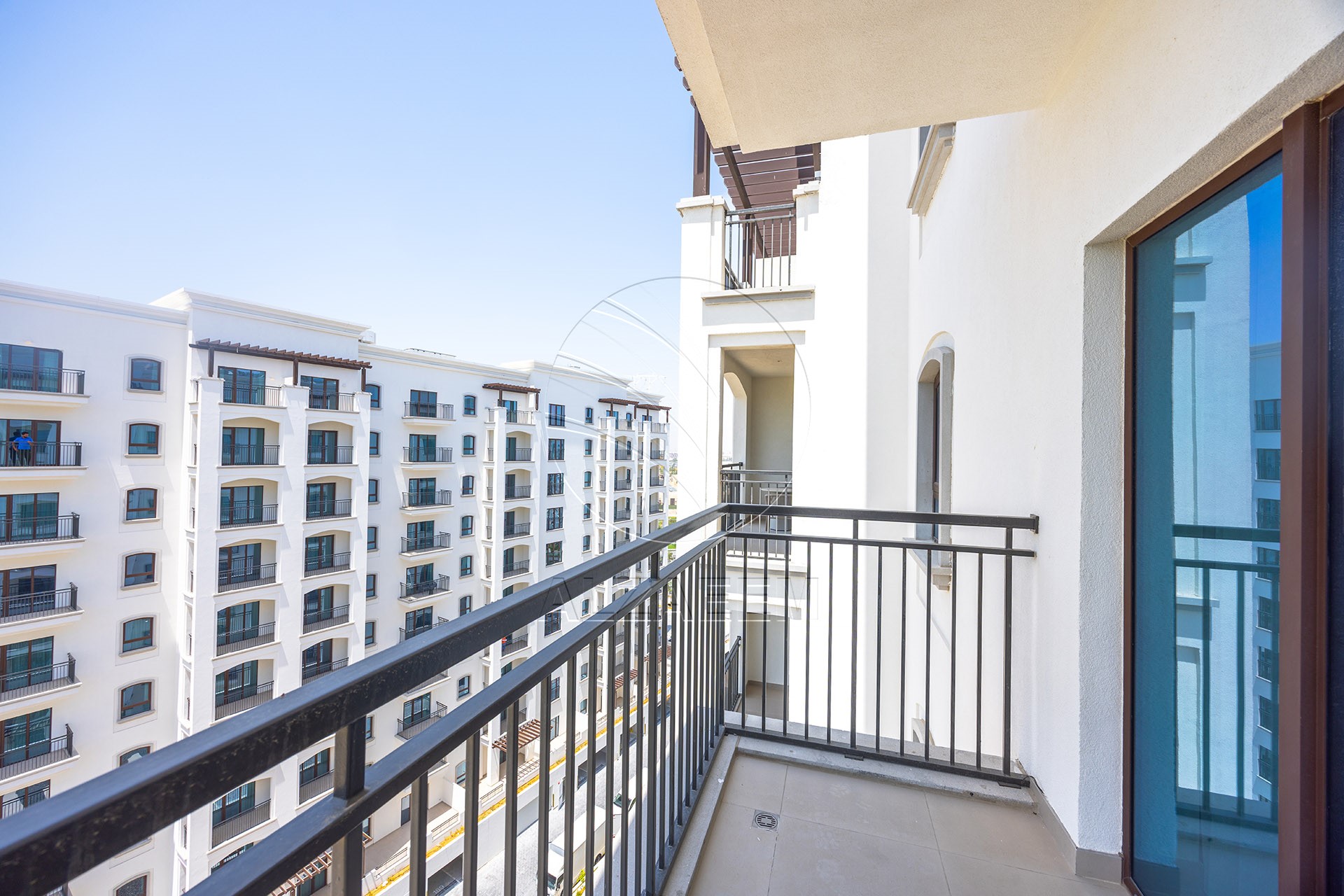 VACANT | 2 Balconies | Higher Level
