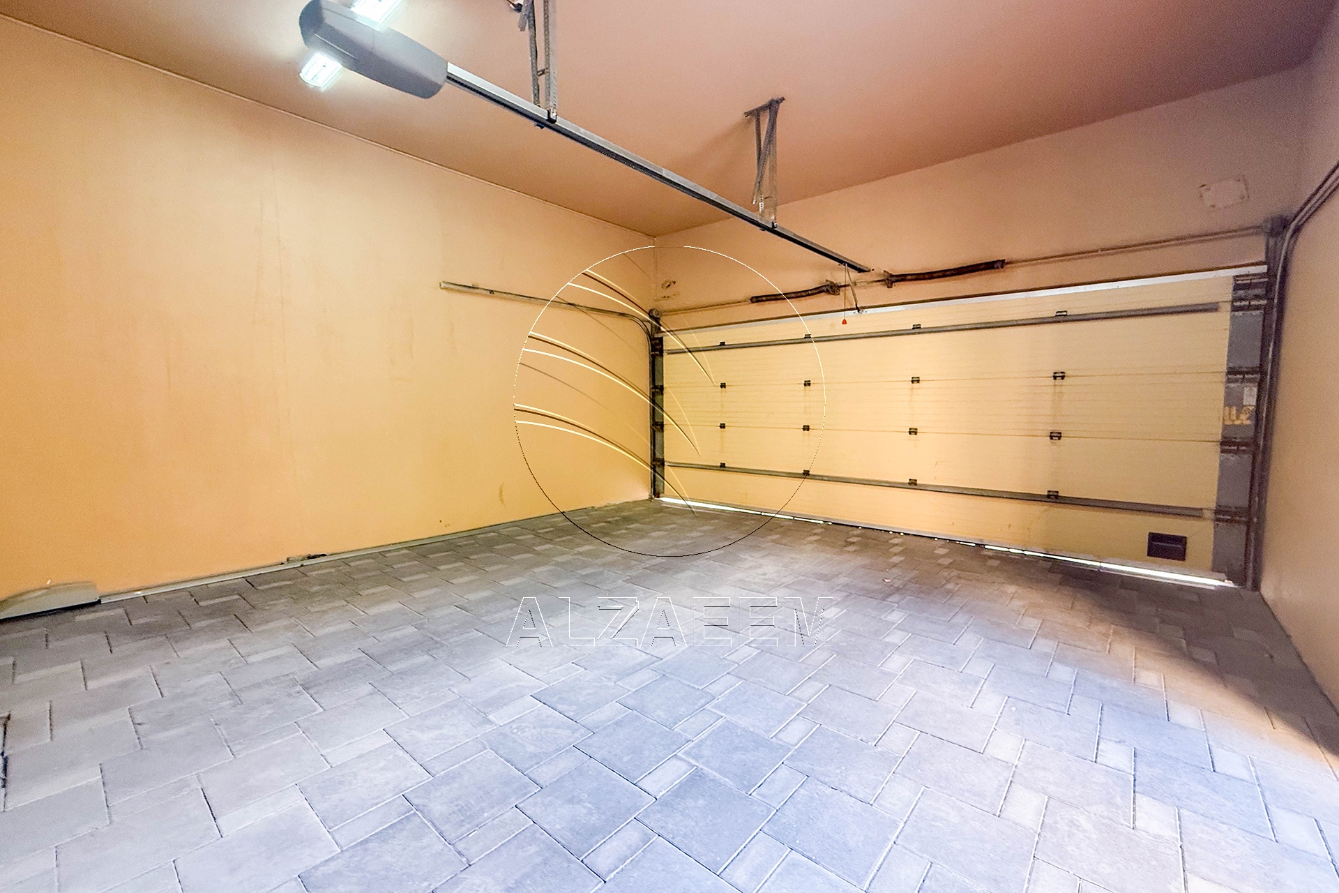Single Row | Upgraded 5BR Villa | Pool and Garden