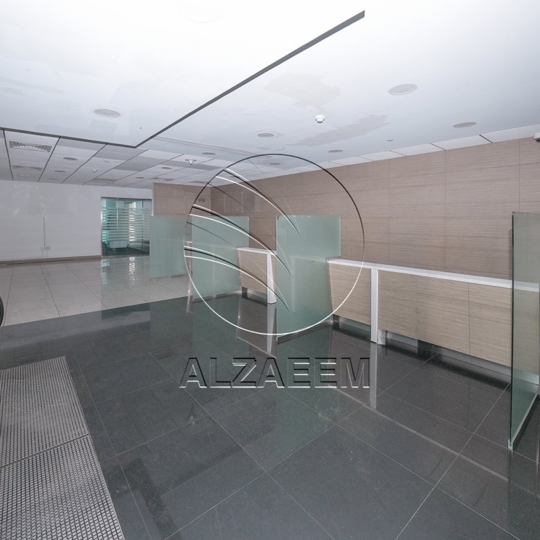 √Prime Showroom+Basement + 2 Mezzanine Levels √
