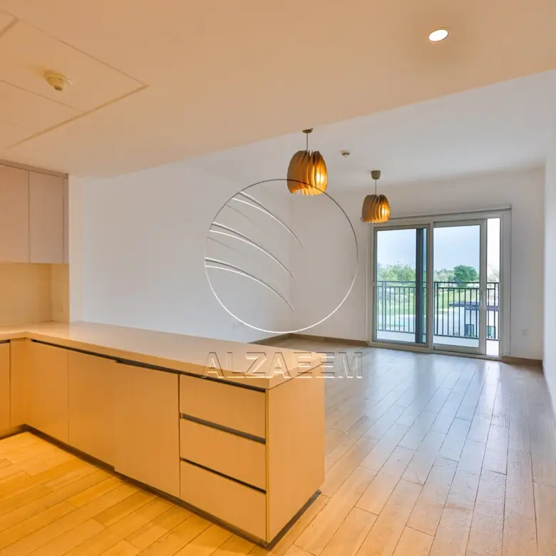 √Sea World View | Waterfront Living | VACANT√