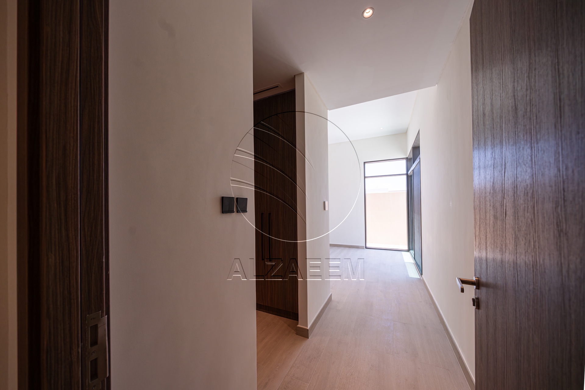 √Single Row Unit | Premium Location | Huge Plot√
