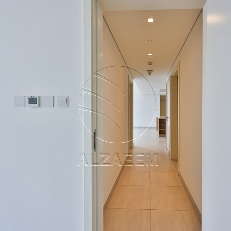Vacant CORNER 3BR+Maid | Sea View | Higher Level
