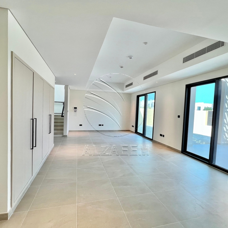√UPCOMING! End Unit | Big Plot | Prime Location√