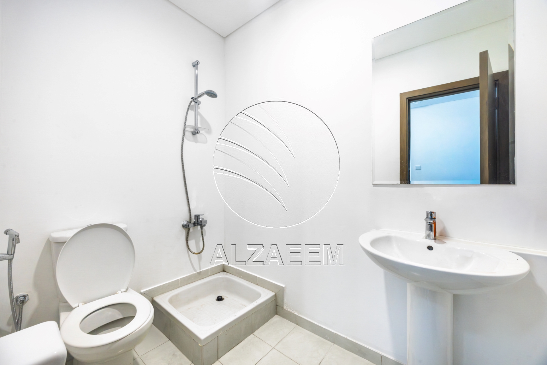 √ Single Row | VACANT| Prime Location √