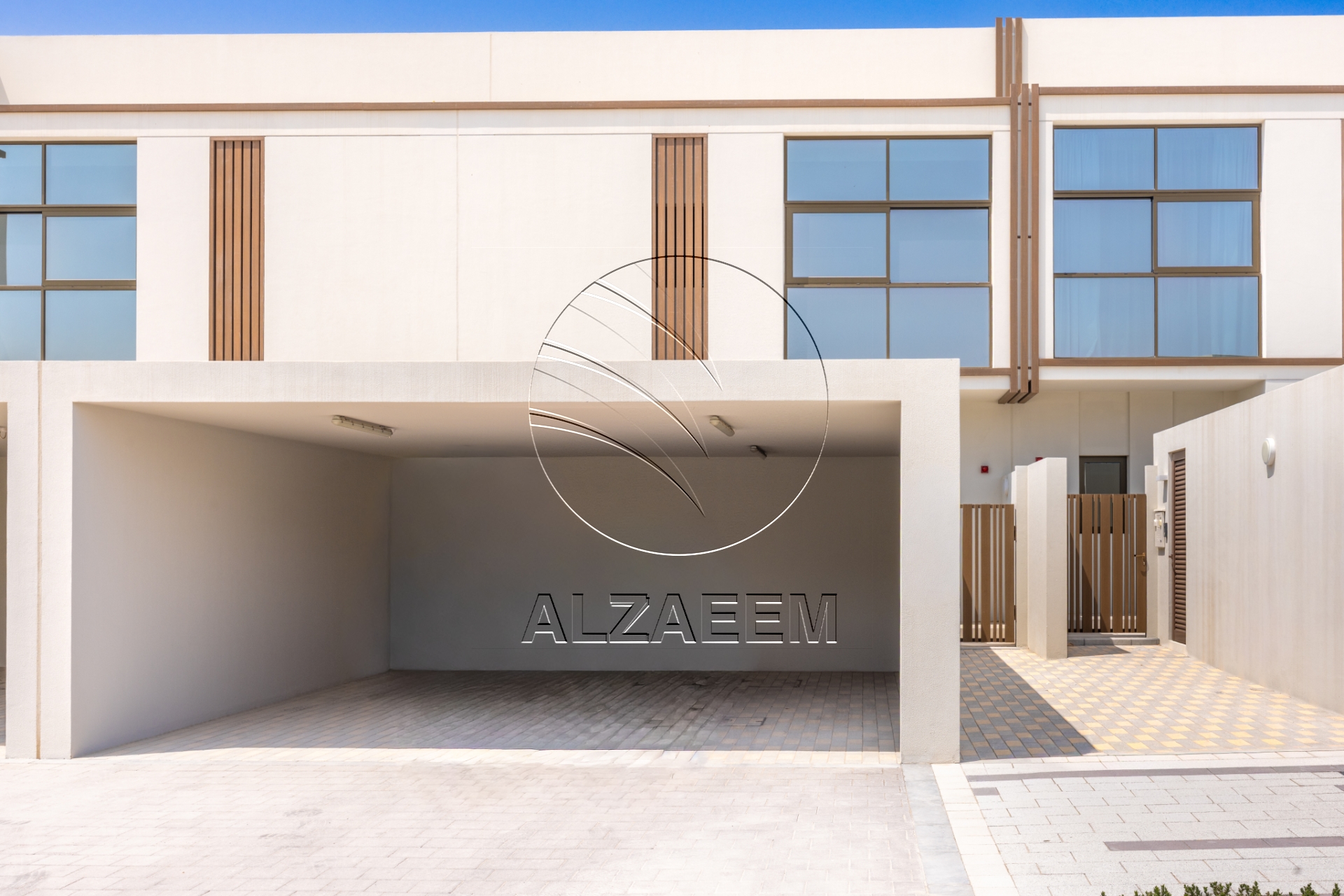√ UPGRADED with Maid’s Room | Landscaped Garden√