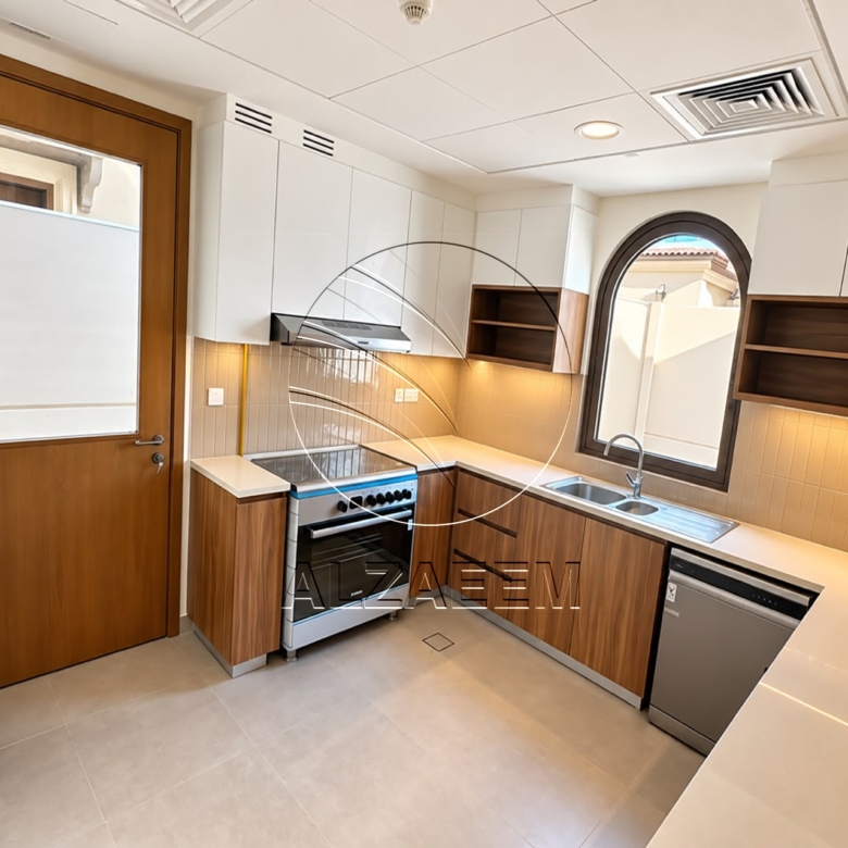 √ Brand New End Villa in TOLEDO | PRIME Location √