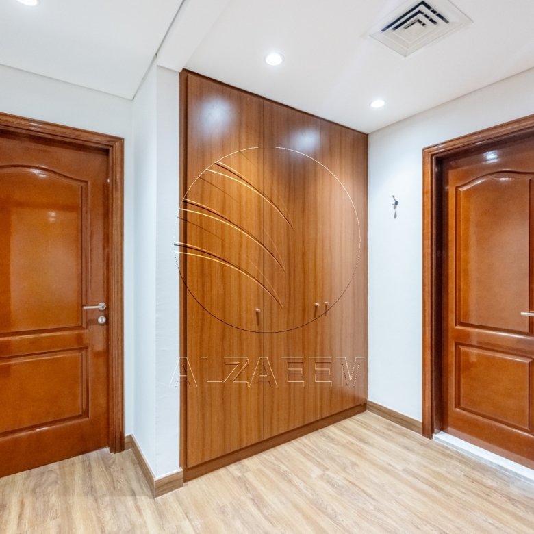 √ VACANT | Prime Location | Spacious 4BR Villa √
