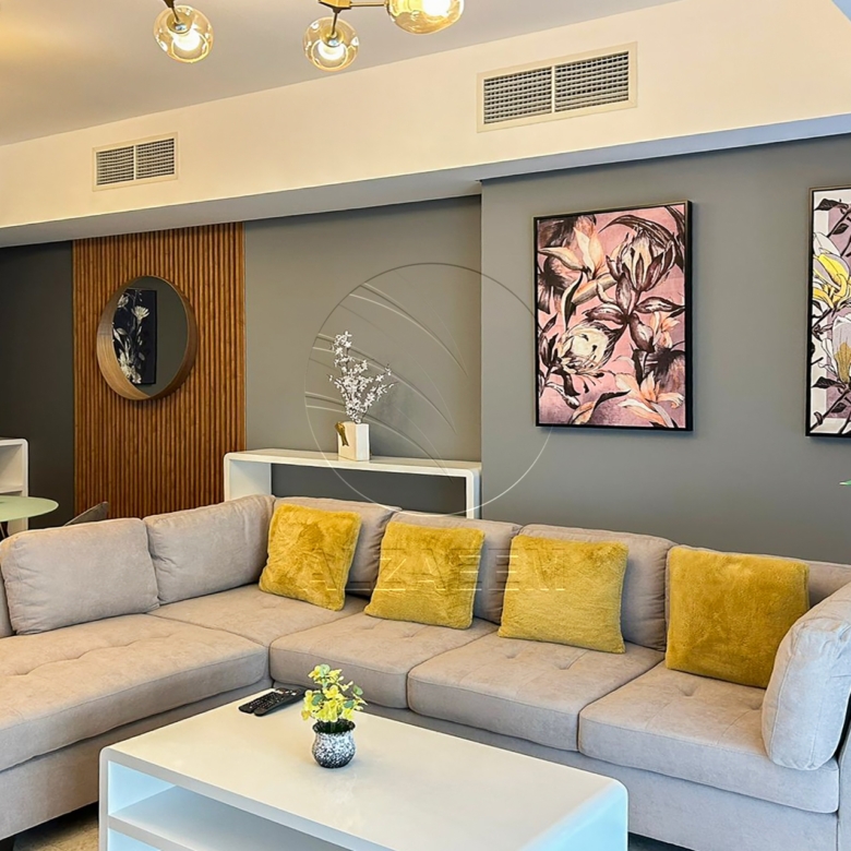 √ Luxuriously Furnished | VACANT | BIG Layout √