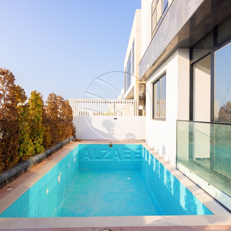 √Private Pool | High Ceiling | 654 SQM PLOT√