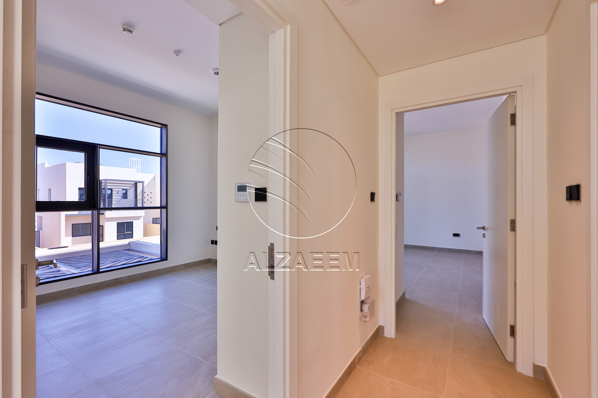 √Single Row End Villa | Steps away from the Park√