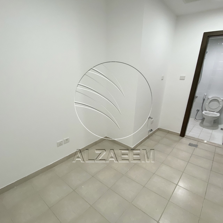 Luxury Living | 2 payment – 3+Maid | Vacant