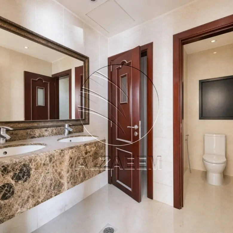 √ VACANT SHOW ROOM | 3 Floors | Up to 4 Payments √