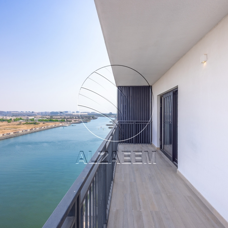 √Full Canal View | Waterfront Living | Top Floor√