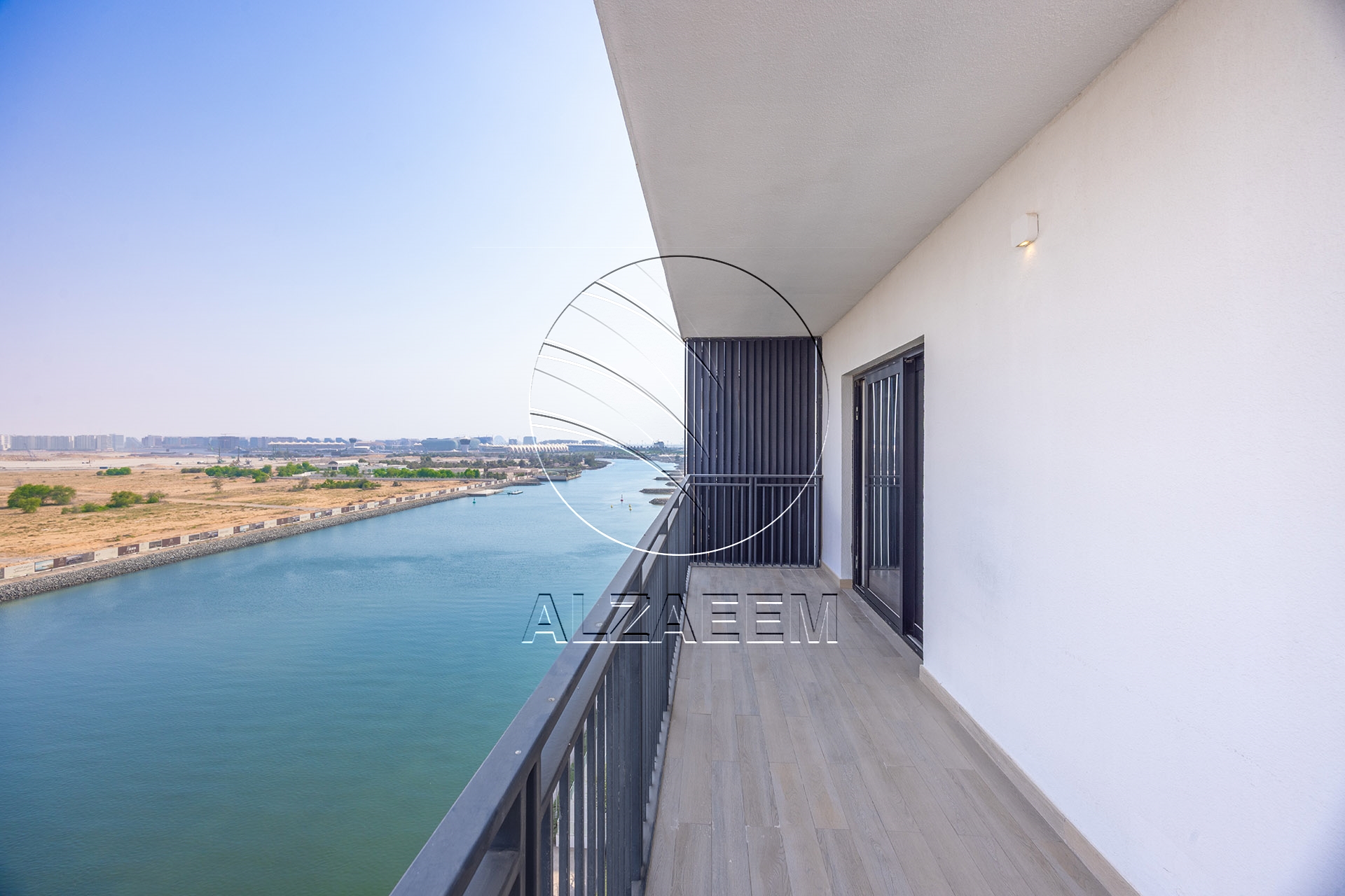 √Full Canal View | Waterfront Living | Top Floor√