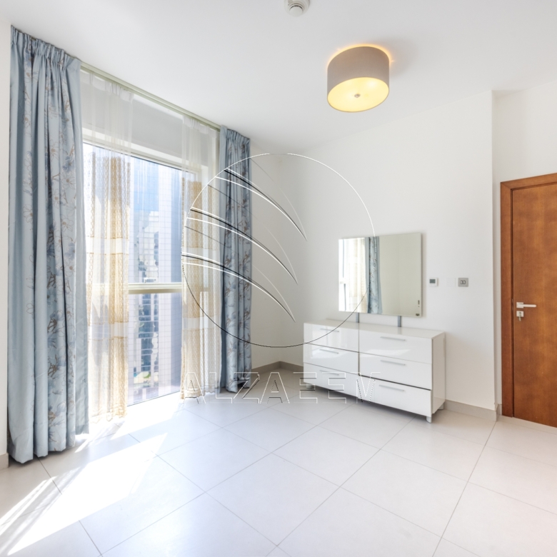 √ VACANT! Stunning Sea View | Higher Level √