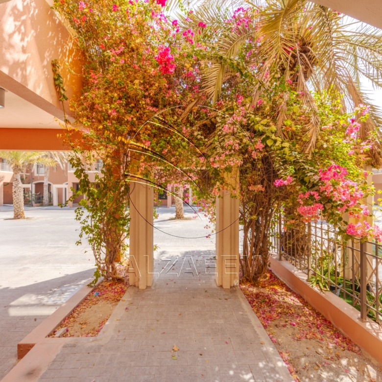 √ VACANT | Prime Location | Spacious 4BR Villa √