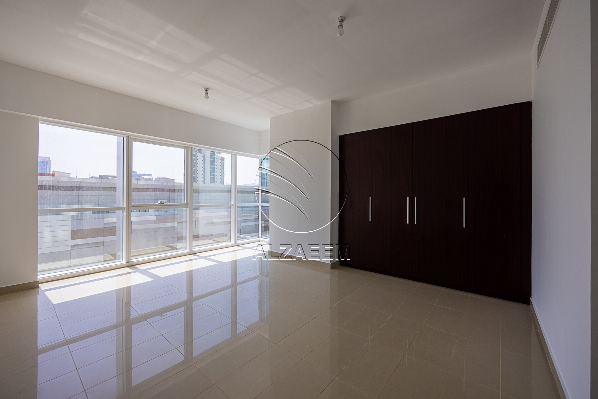 VACANT and Spacious Unit with Marina Views