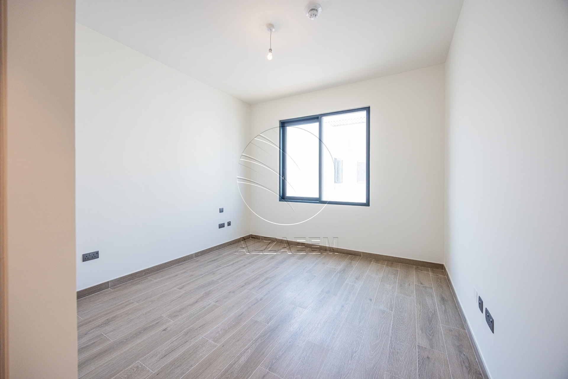 √ Single Row-Corner-End Unit | Big Plot √
