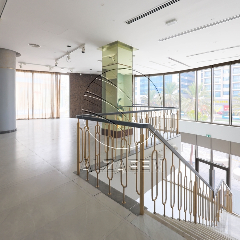 Spacious Retail/Showroom Space in a Prime Location