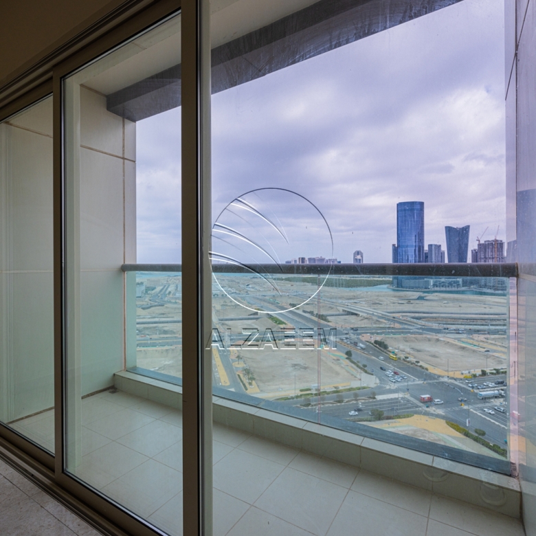 Hot Deal! VACANT| Mid Level | City Views