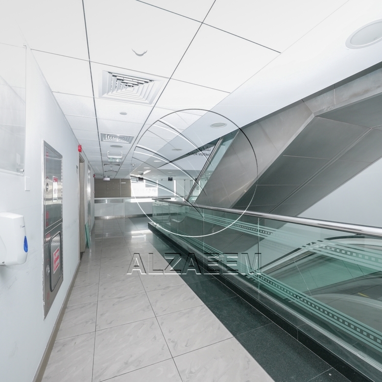 √Prime Showroom+Basement + 2 Mezzanine Levels √