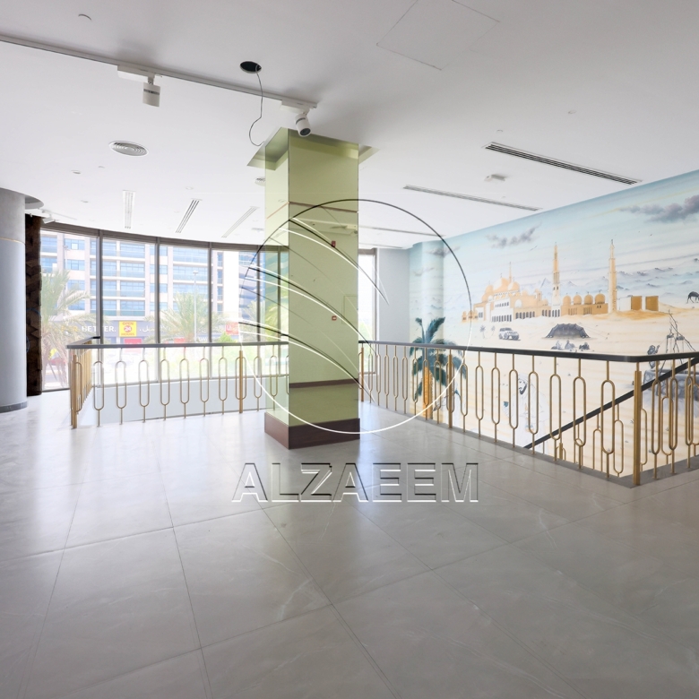 Spacious Retail/Showroom Space in a Prime Location