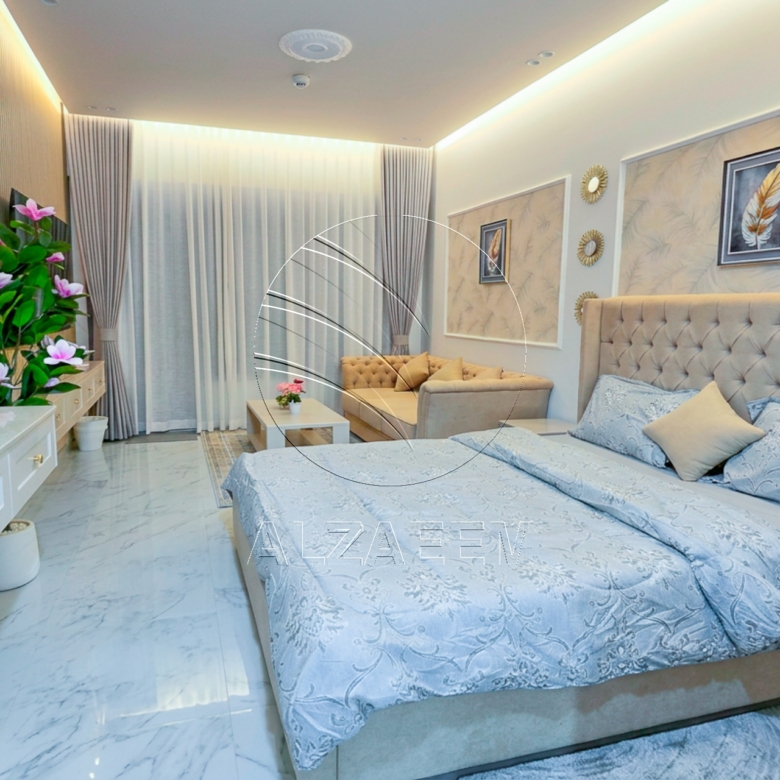 √VACANT | Fully Furnished Studio | Mid Level √
