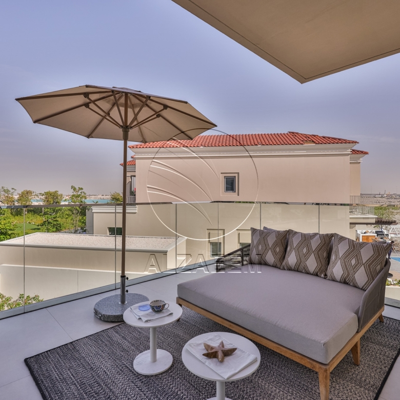 √ Luxurious Sky Waterfront Villa with Sunset View√