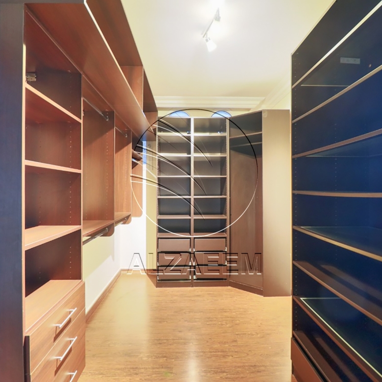 √Corner Villa | 7 Master | Majlis | 2 Kitchen√