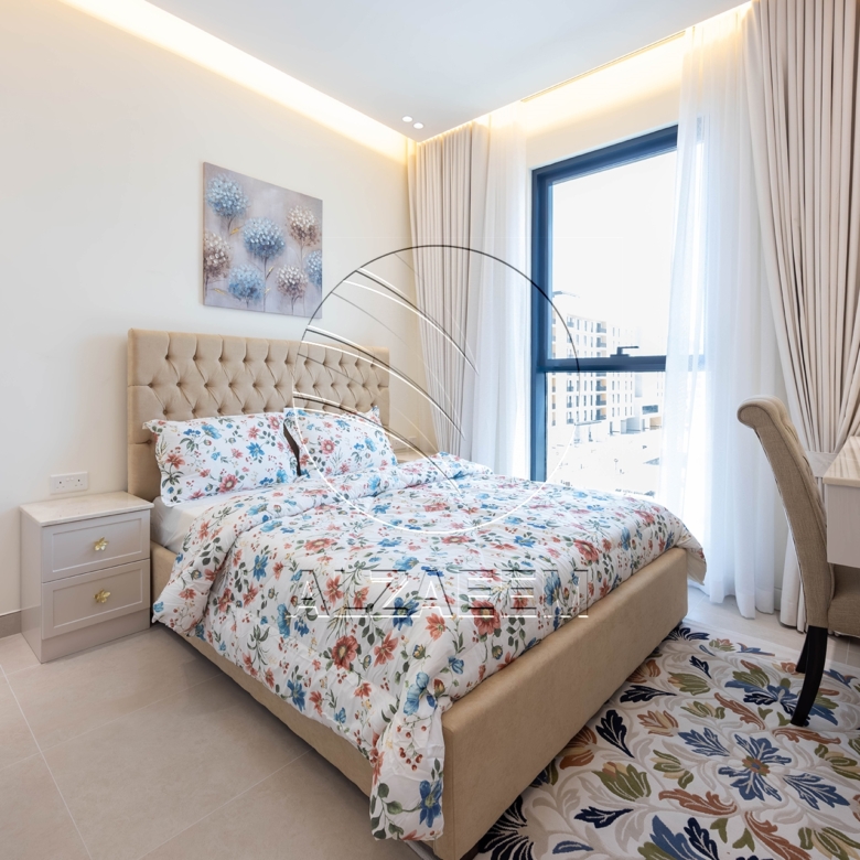 √ Furnished | High End Furniture | VACANT! √