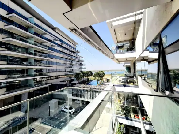 High End Furniture, Partial Sea and Golf | VACANT